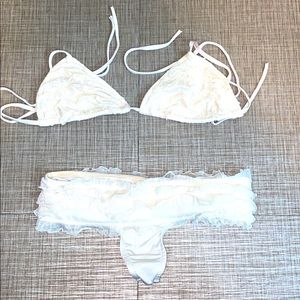 UjENA|White Ruffle Bikini